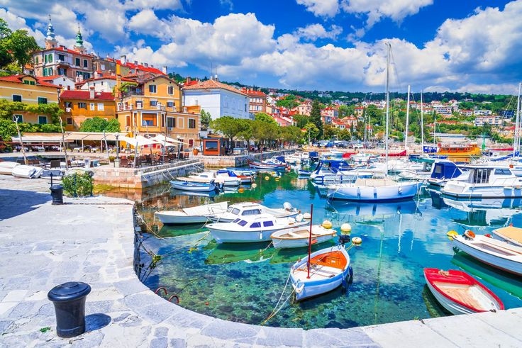 Why Coastal Towns Europe Are Perfect for Relaxing Holidays